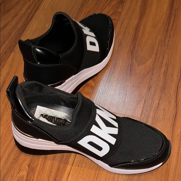 DKNY Black and White Slip-On Shoes - Picture 9 of 10